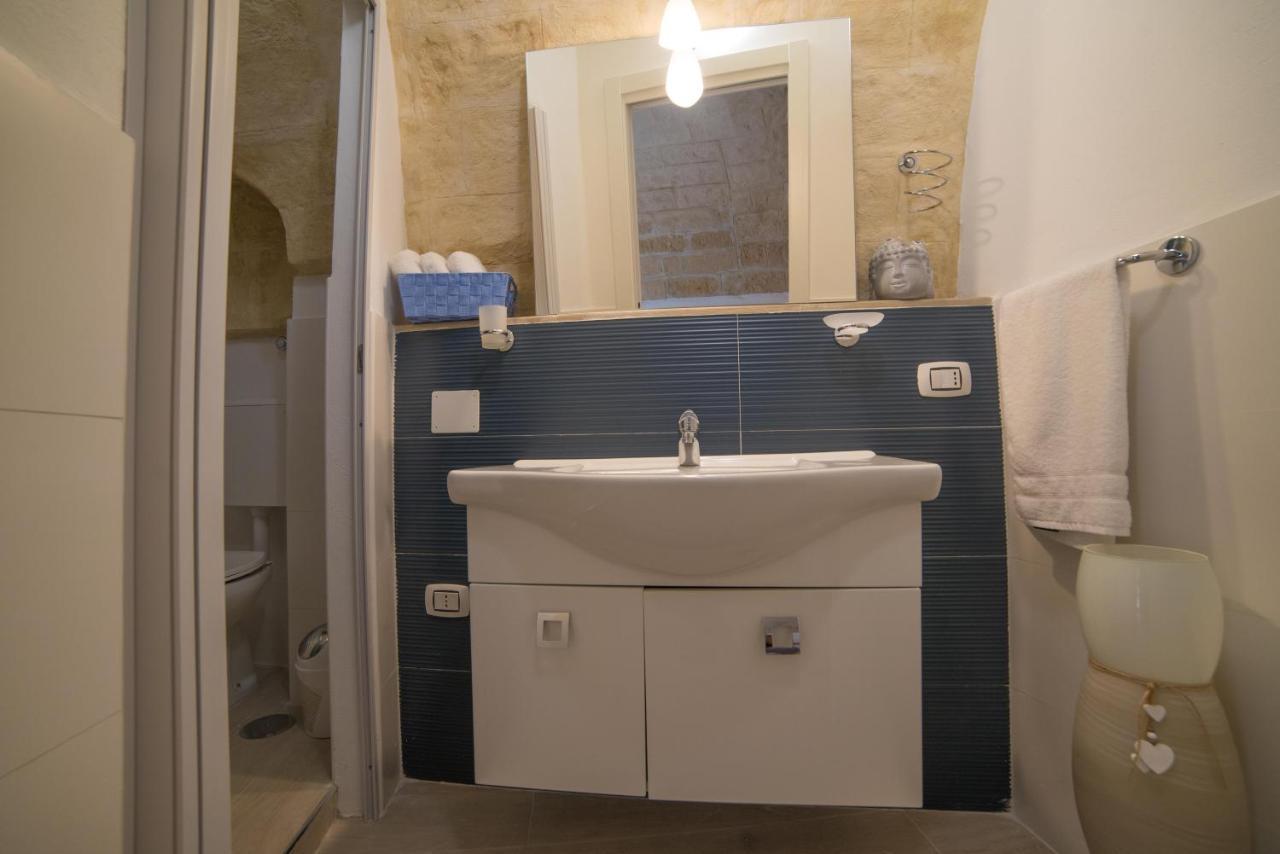 A Due Passi Dal Mare Hotel Trani Exterior photo