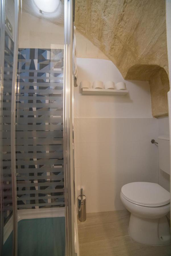 A Due Passi Dal Mare Hotel Trani Exterior photo