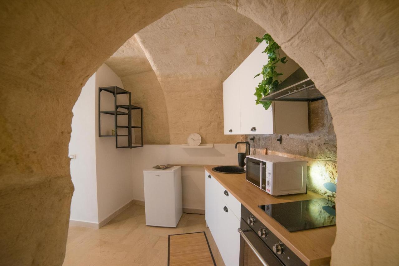A Due Passi Dal Mare Hotel Trani Exterior photo